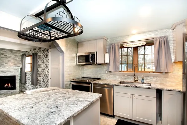 $699,900 | 214 Mechanic Street, Foxboro, MA 02035