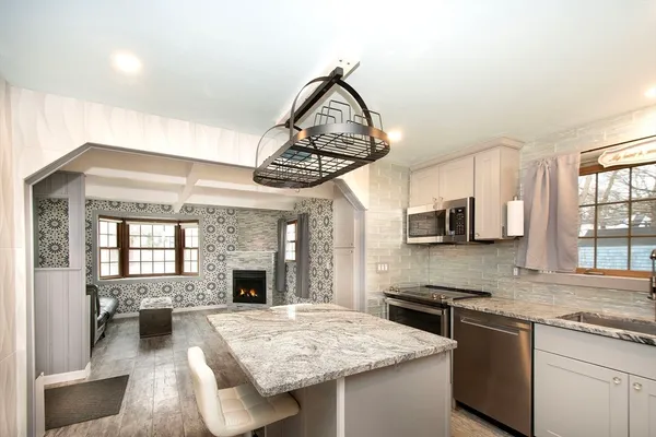 $699,900 | 214 Mechanic Street, Foxboro, MA 02035
