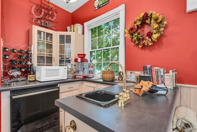 $599,900 | 6800 Wheaton Road, Jackson, MI 49201