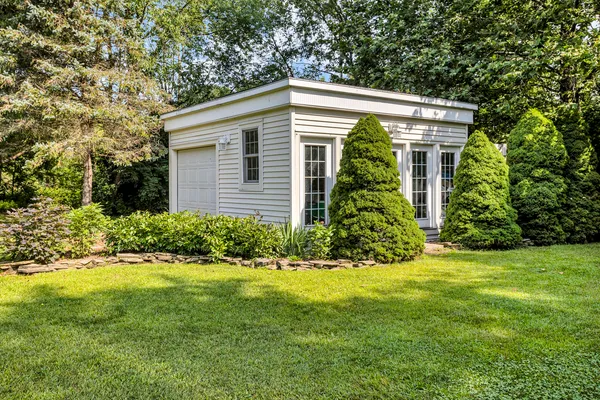 $599,900 | 6800 Wheaton Road, Jackson, MI 49201