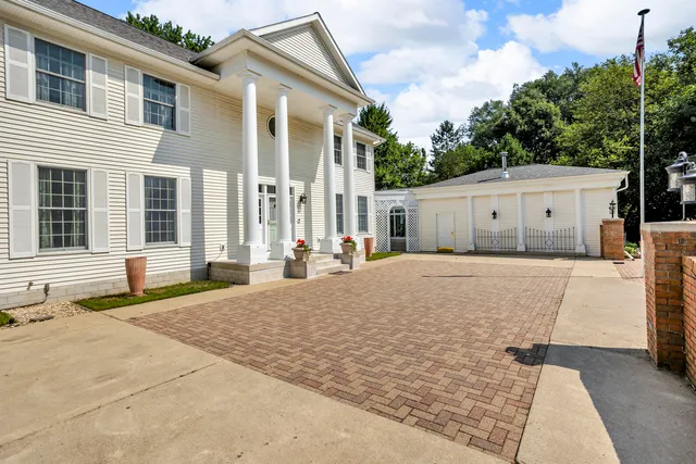 $599,900 | 6800 Wheaton Road, Jackson, MI 49201