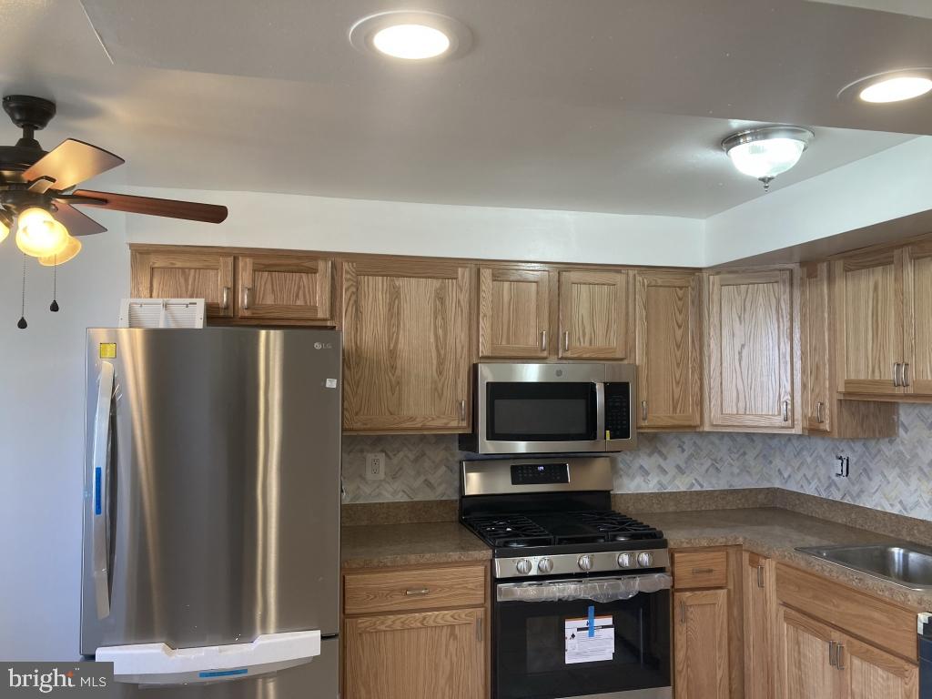 4015 Gideon Road Brookhaven, PA 19015 - Photo 8 of 37
