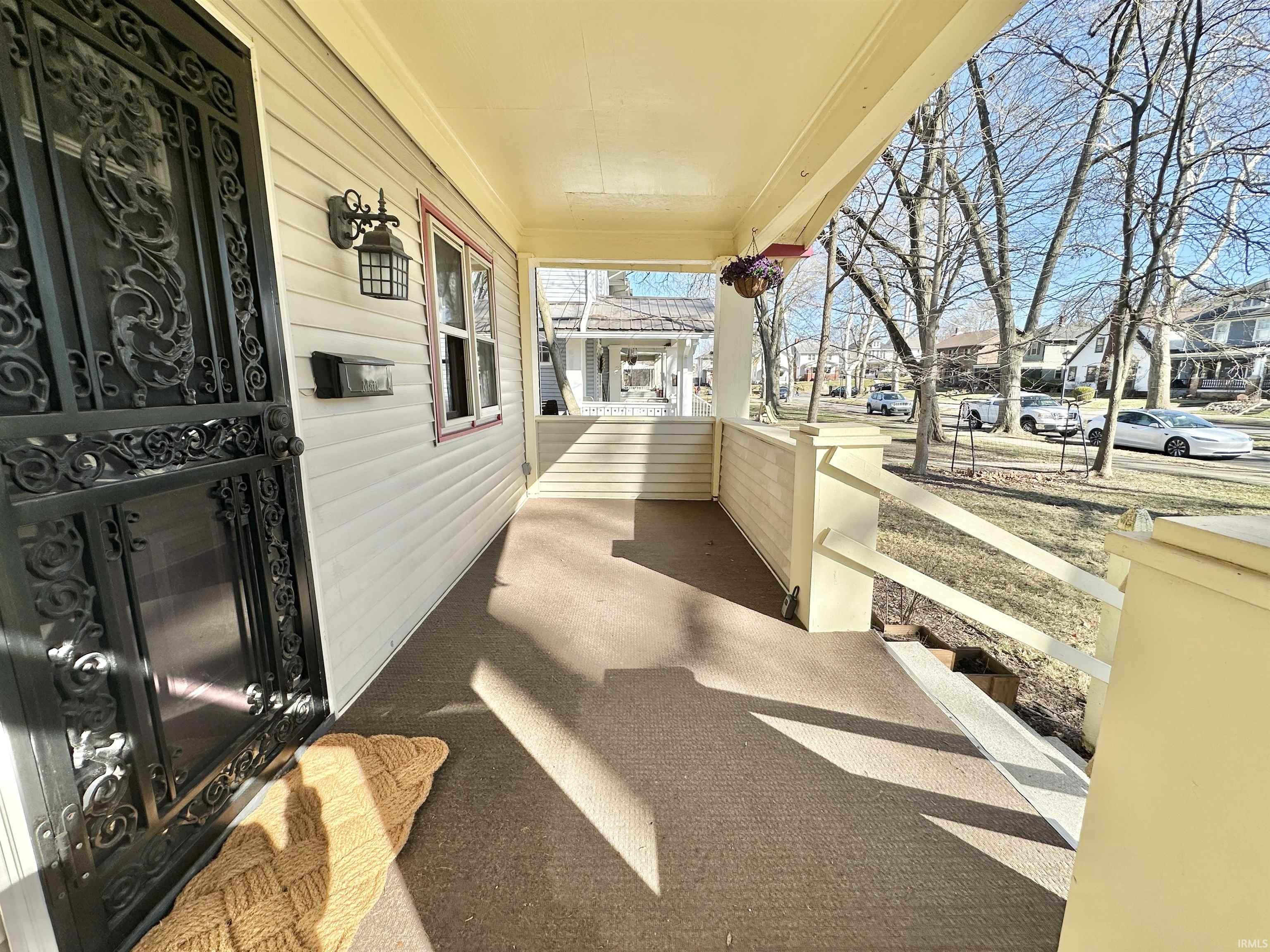 326 Arcadia Court Fort Wayne, IN 46807 - Photo 3 of 36