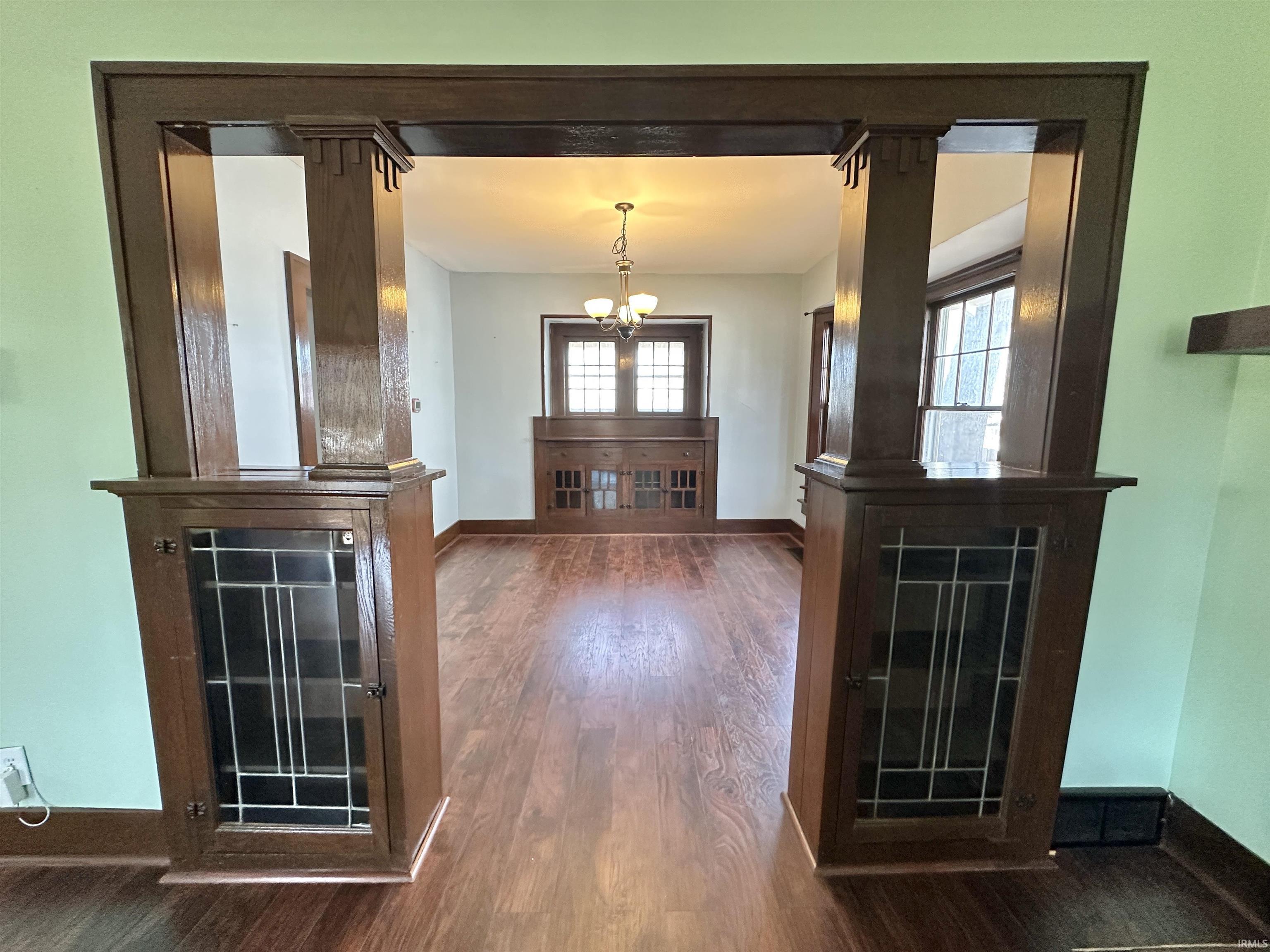326 Arcadia Court Fort Wayne, IN 46807 - Photo 9 of 36