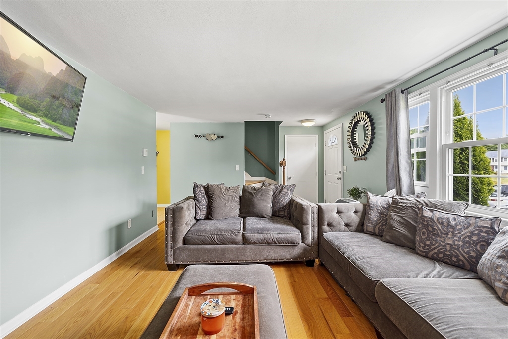 45 Cobb Road, Unit 45 Wrentham, MA 02093 - Photo 5 of 37 Gallery Image 5