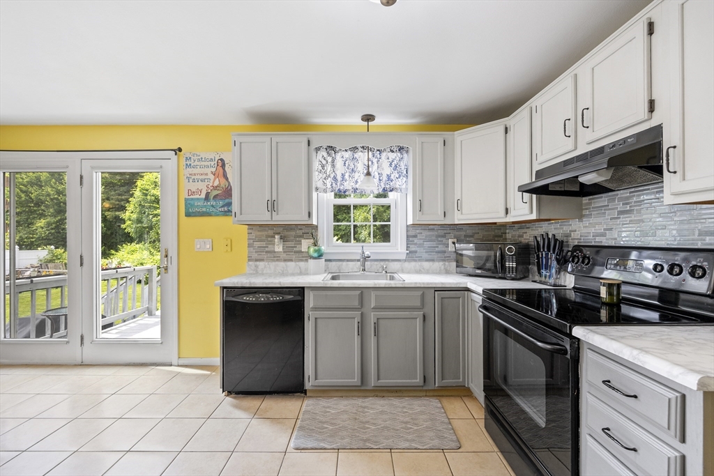 45 Cobb Road, Unit 45 Wrentham, MA 02093 - Photo 8 of 37 Gallery Image 8