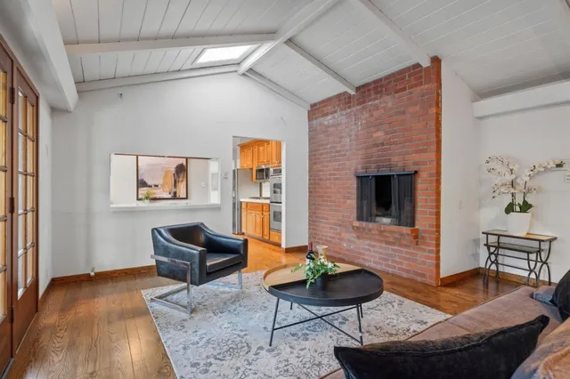 $3,688,000 | 135 Harcross Road, Woodside, CA 94062