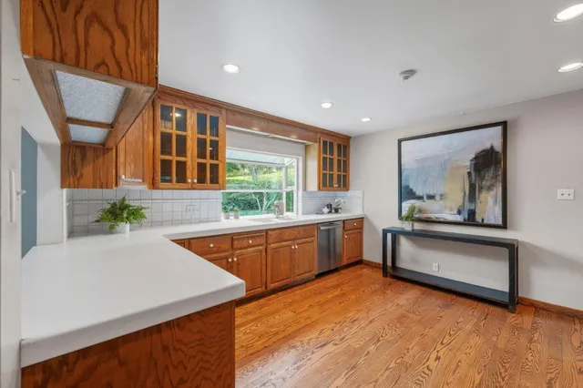 $3,688,000 | 135 Harcross Road, Woodside, CA 94062