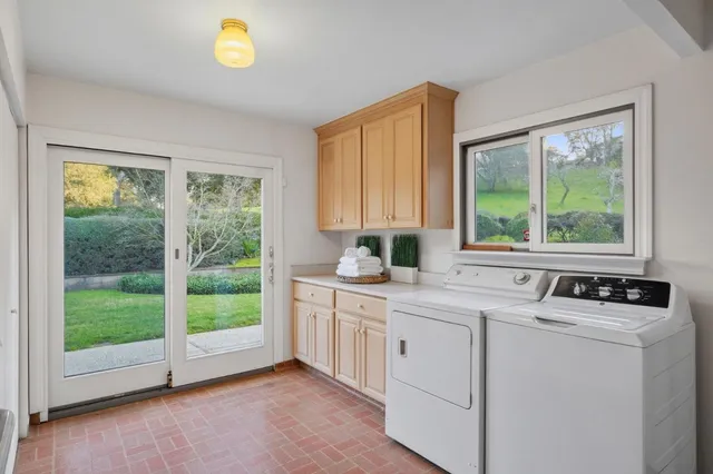 $3,688,000 | 135 Harcross Road, Woodside, CA 94062