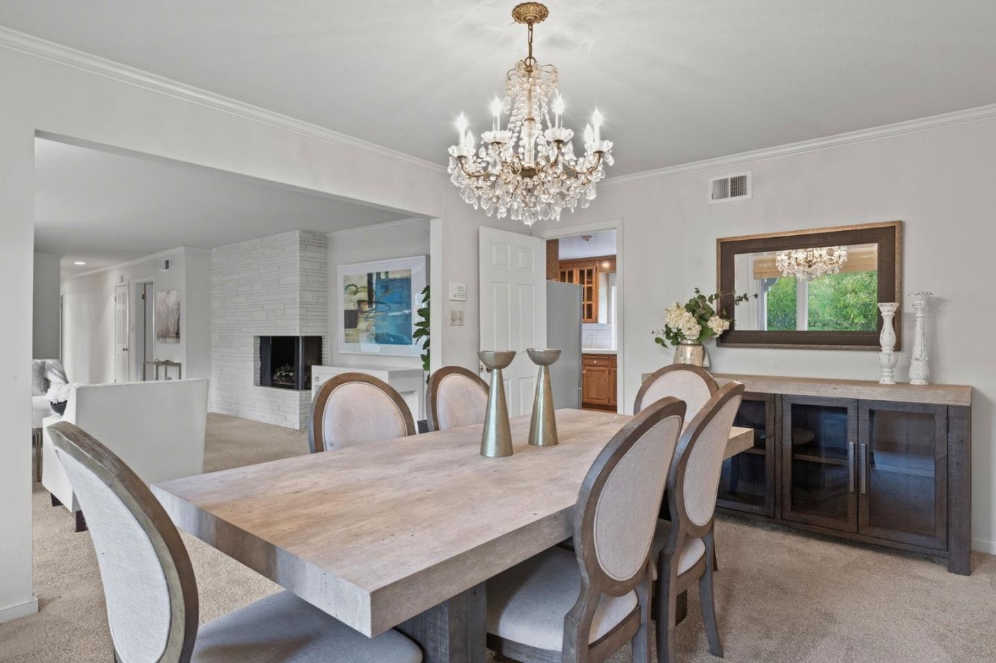 135 Harcross Road Woodside, CA 94062 - Photo 9 of 39