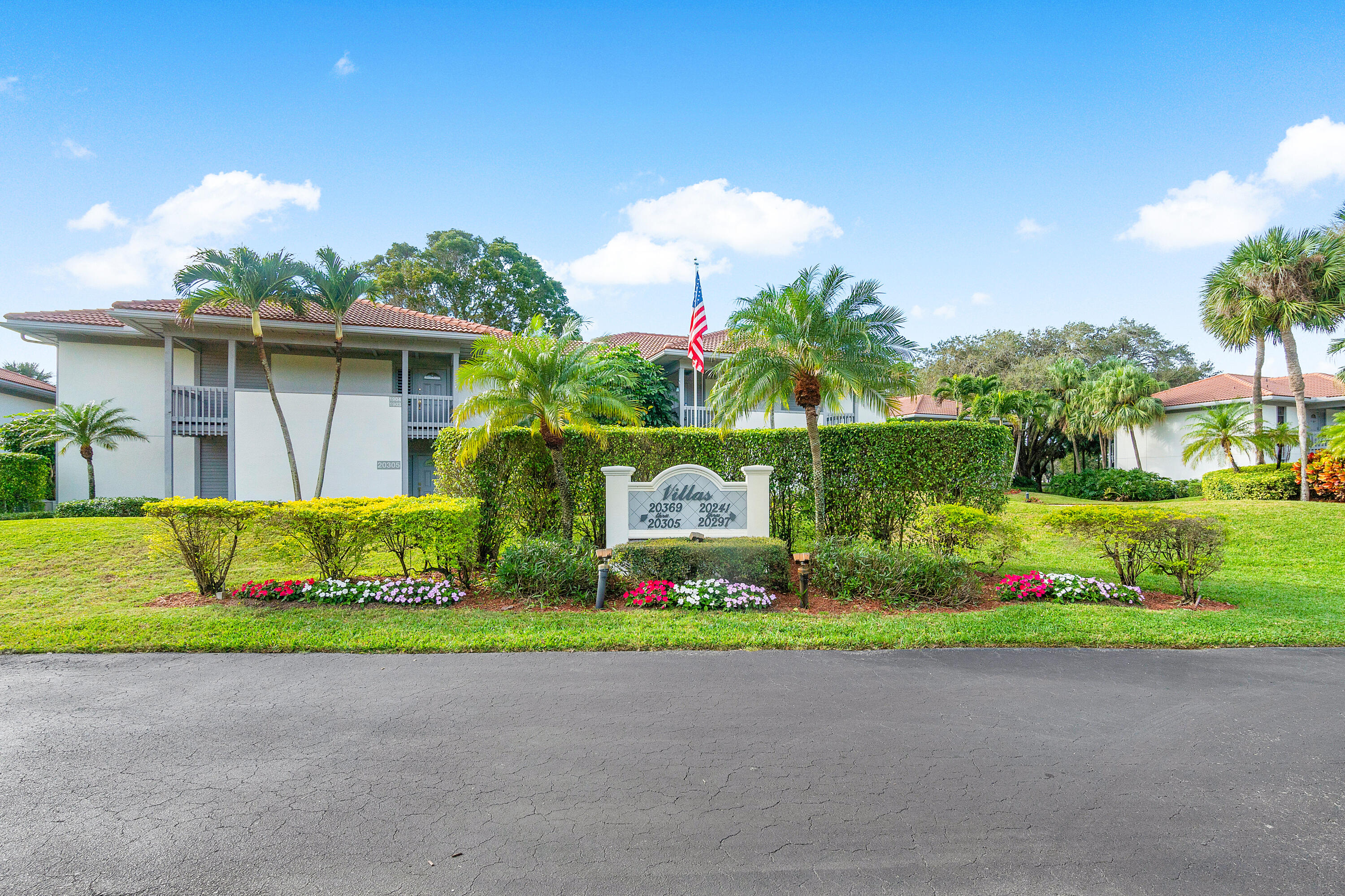 20305 Boca W Drive, Unit 1904 Boca Raton, FL 33434 - Photo 24 of 32 Entrance