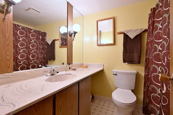 $385,000 | 37W208 Olwin Avenue, Elgin, IL 60124