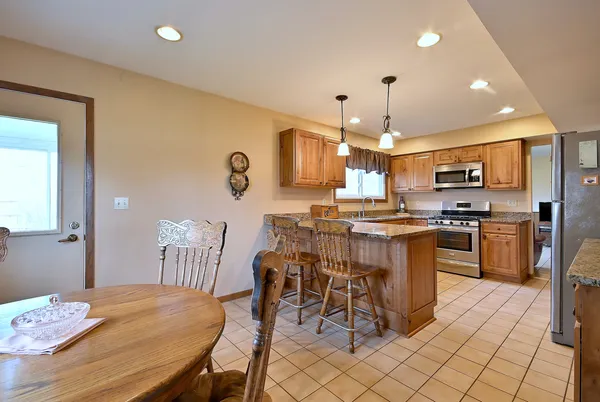 $385,000 | 37W208 Olwin Avenue, Elgin, IL 60124