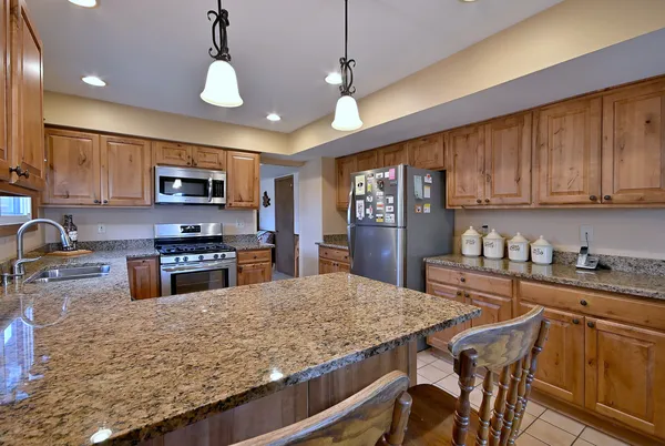 $385,000 | 37W208 Olwin Avenue, Elgin, IL 60124