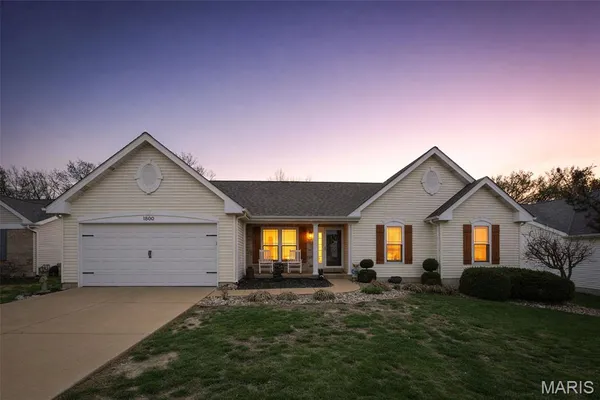 $415,000 | 1800 Cairo Drive, Festus, MO 63028