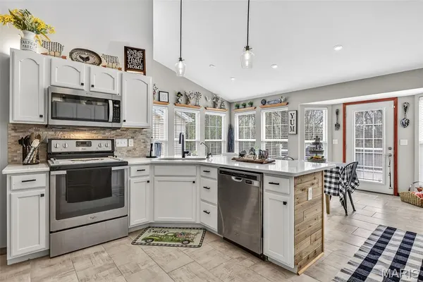 $415,000 | 1800 Cairo Drive, Festus, MO 63028