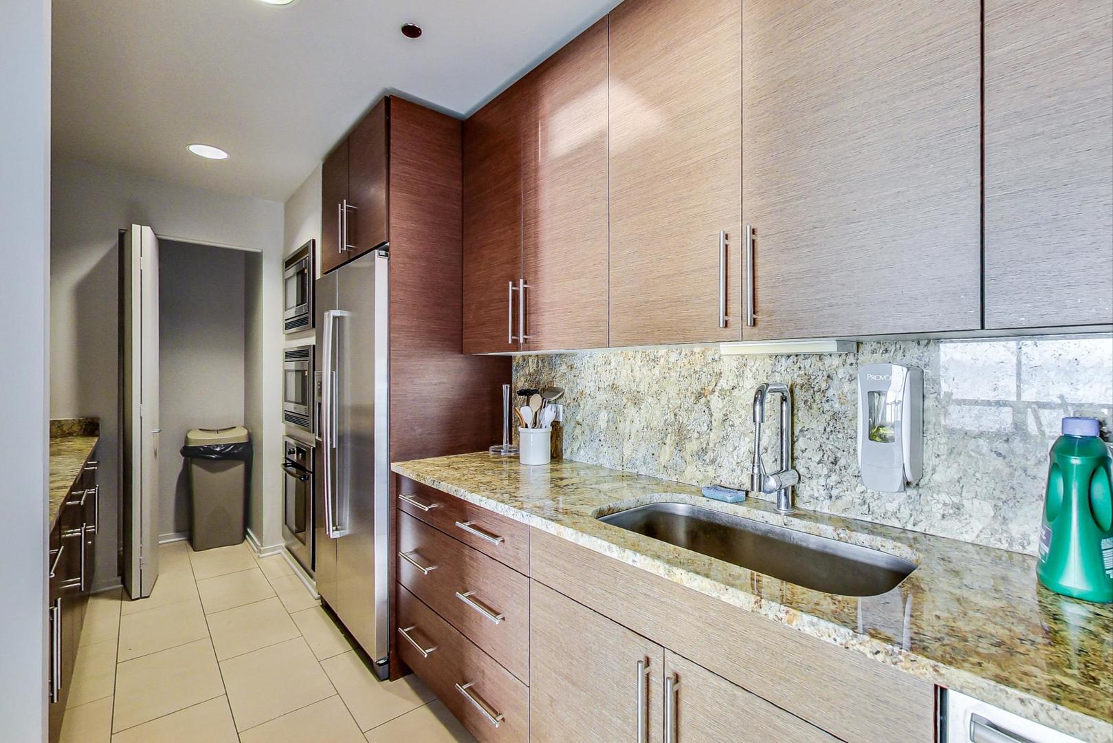 65 East Monroe Street, Unit 4412 Chicago, IL 60603 - Photo 48 of 58