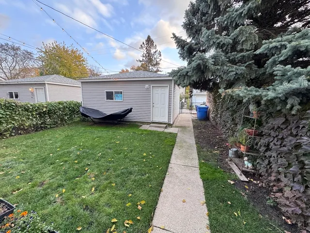 $2,800 | 2251 West Giddings Street, Unit 1, Chicago, IL 60625