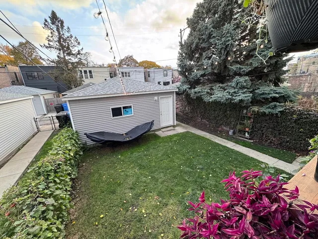 $2,800 | 2251 West Giddings Street, Unit 1, Chicago, IL 60625