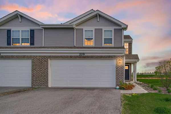 $270,000 | 209 Aviana Avenue, Hobart, IN 46342
