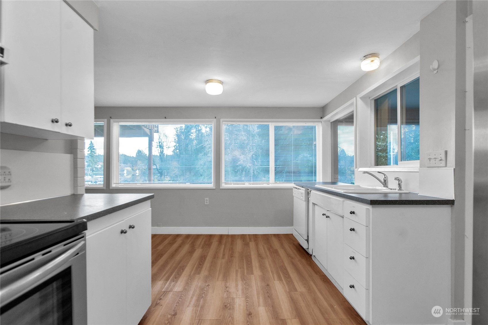 4944 Raccoon Valley Road Southeast Olympia, WA 98513 - Photo 11 of 24 Gallery Image 11