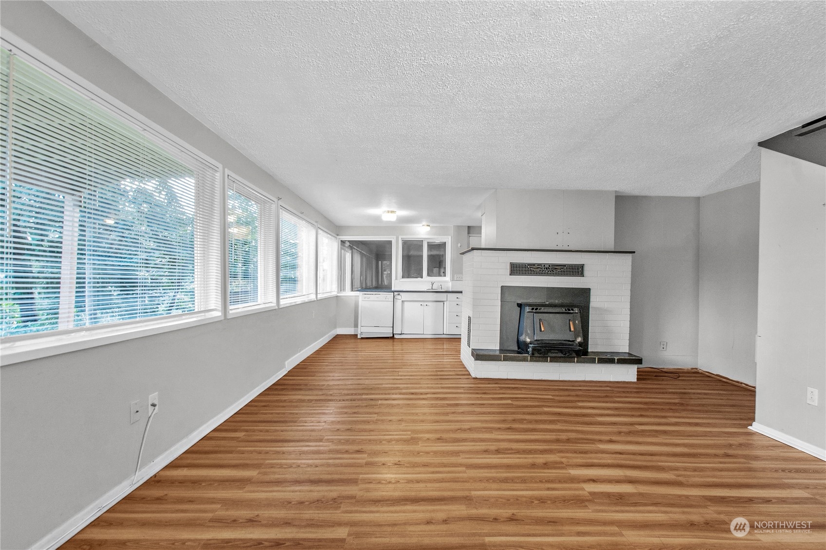 4944 Raccoon Valley Road Southeast Olympia, WA 98513 - Photo 4 of 24 Gallery Image 4