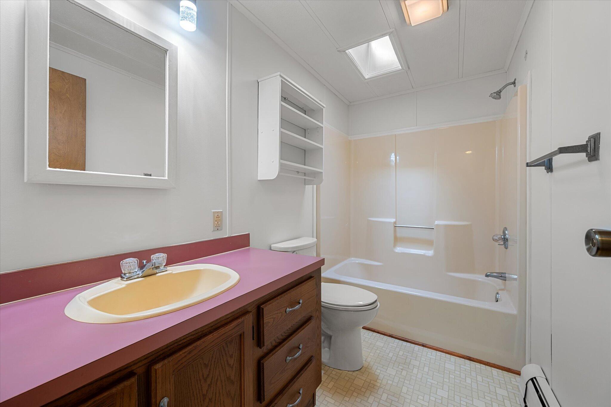 47 Shepherd Drive Bangor, ME 04401 - Photo 25 of 43 Bathroom 2