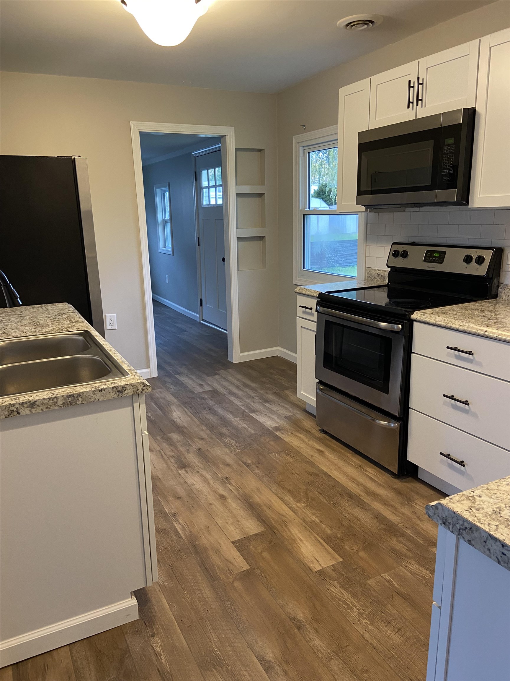 2291 West Ray Road Fenton, MI 48430 - Photo 5 of 19