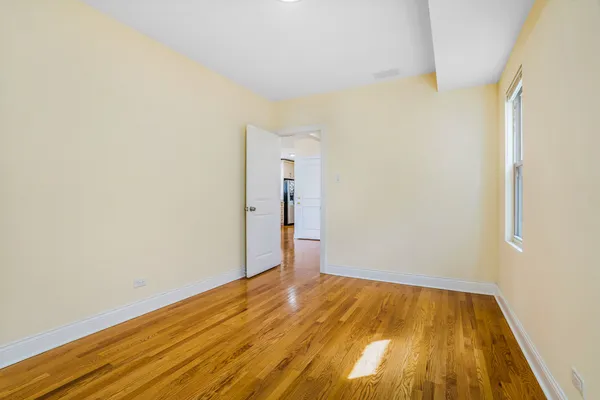 $489,000 | 2849 North Merrimac Avenue, Chicago, IL 60634