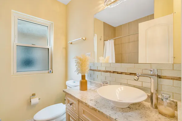 $489,000 | 2849 North Merrimac Avenue, Chicago, IL 60634
