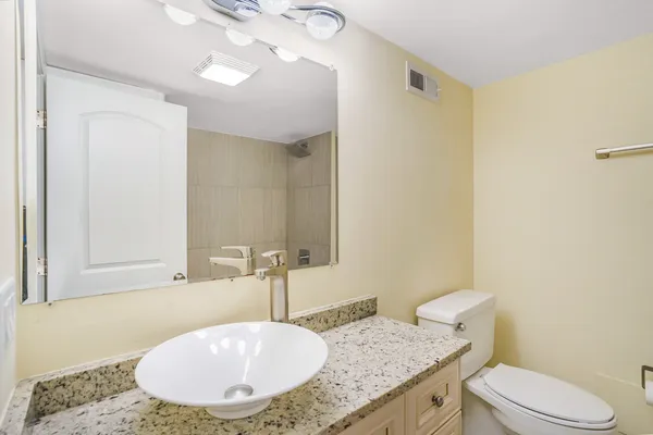 $489,000 | 2849 North Merrimac Avenue, Chicago, IL 60634