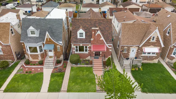 $489,000 | 2849 North Merrimac Avenue, Chicago, IL 60634