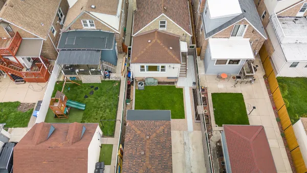$489,000 | 2849 North Merrimac Avenue, Chicago, IL 60634