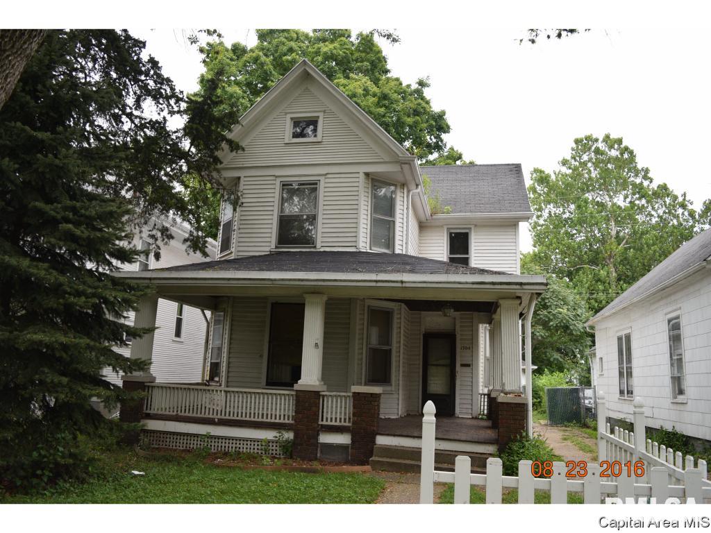 1704 South 8th Street Springfield, IL 62703 - Photo 1 of 13