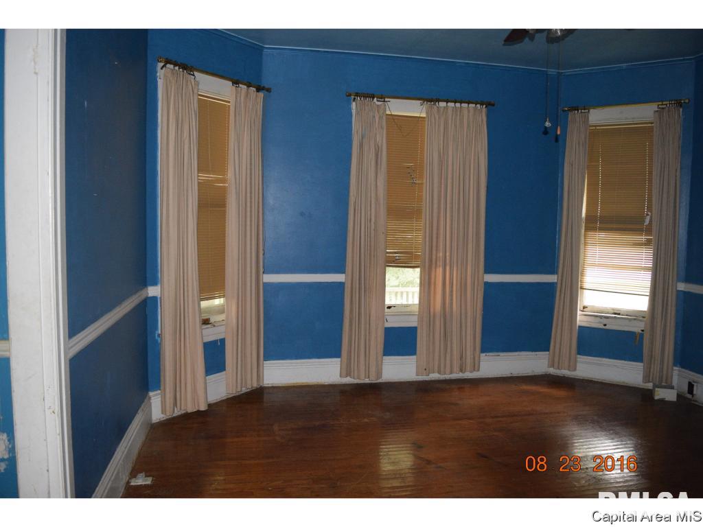 1704 South 8th Street Springfield, IL 62703 - Photo 2 of 13
