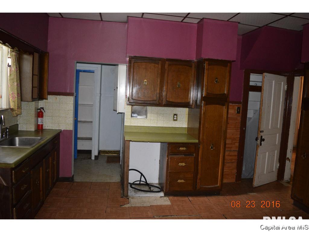 1704 South 8th Street Springfield, IL 62703 - Photo 4 of 13