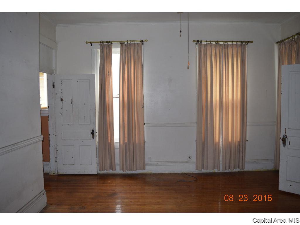 1704 South 8th Street Springfield, IL 62703 - Photo 9 of 13