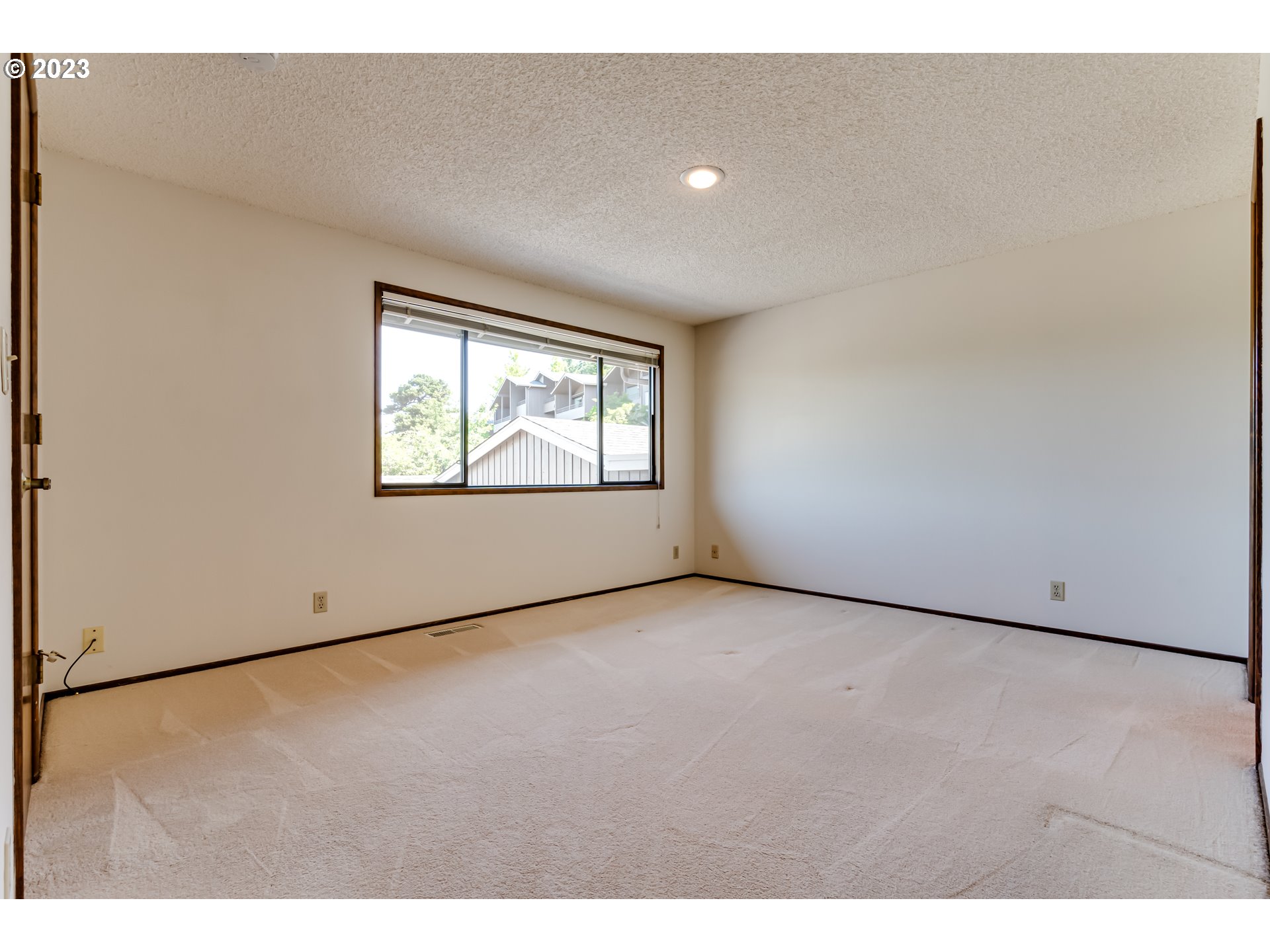 2283 Ridgeway Drive Eugene, OR 97401 - Photo 34 of 47 Gallery Image 34