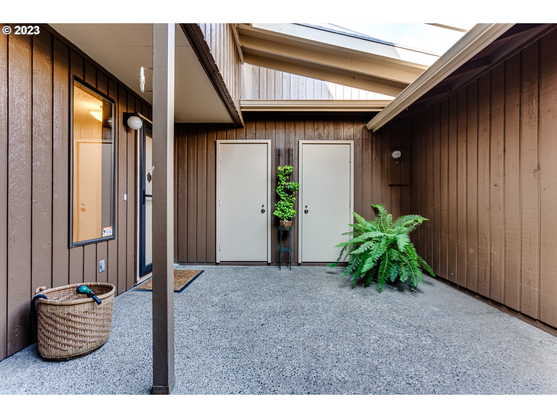 2283 Ridgeway Drive Eugene, OR 97401 - Photo 4 of 47 Gallery Image 4