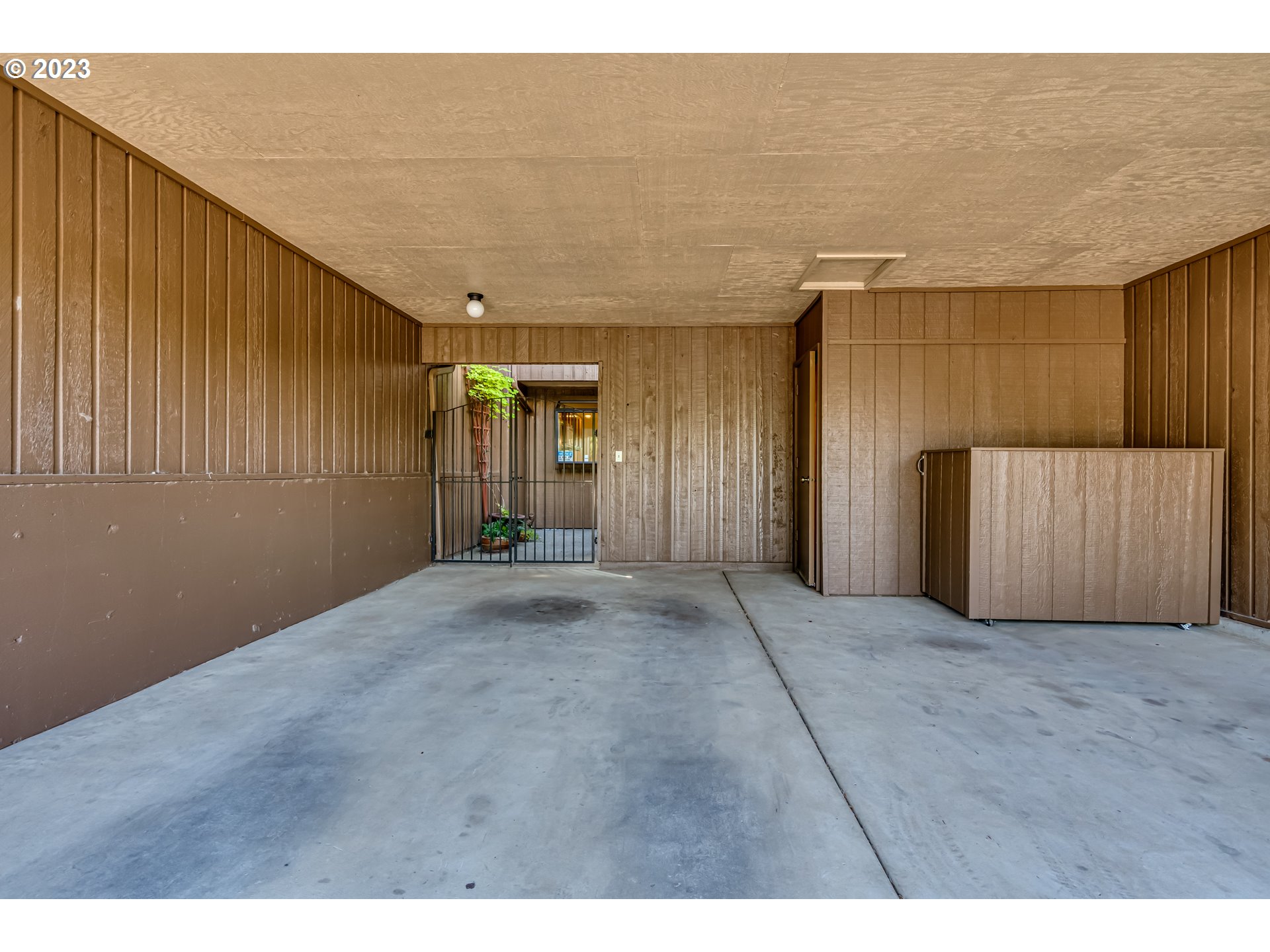 2283 Ridgeway Drive Eugene, OR 97401 - Photo 5 of 47 Gallery Image 5