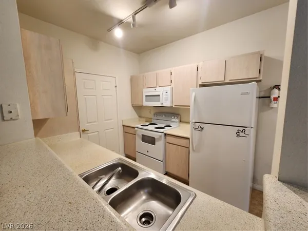 $224,900 | 231 West Horizon Ridge Parkway, Unit 417, Henderson, NV 89012