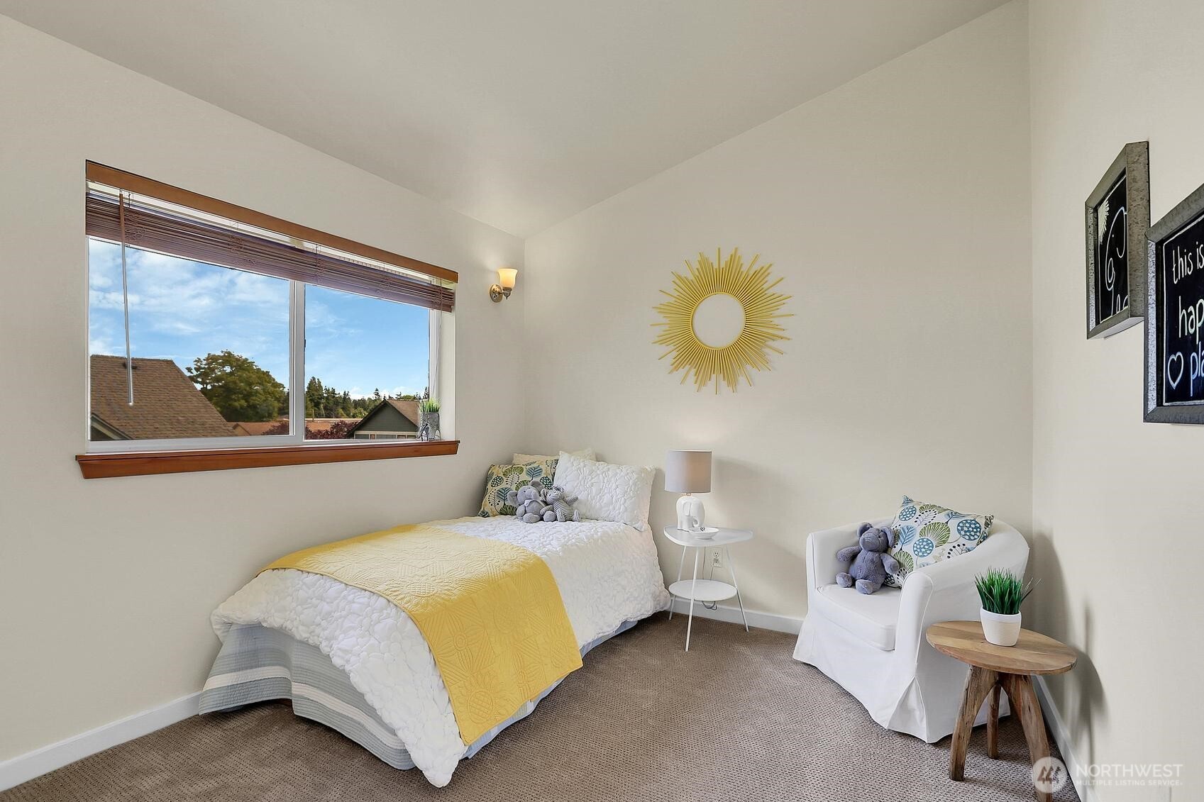 9236 Interlake Avenue North, Unit B Seattle, WA 98103 - Photo 11 of 20