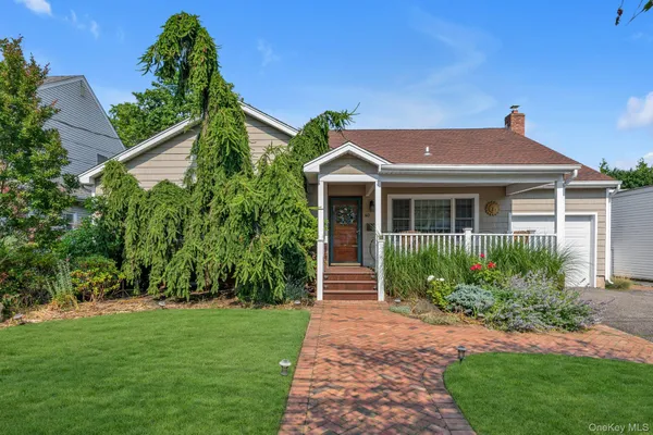 $1,199,000 | 40 Frankel Road, Massapequa, NY 11758