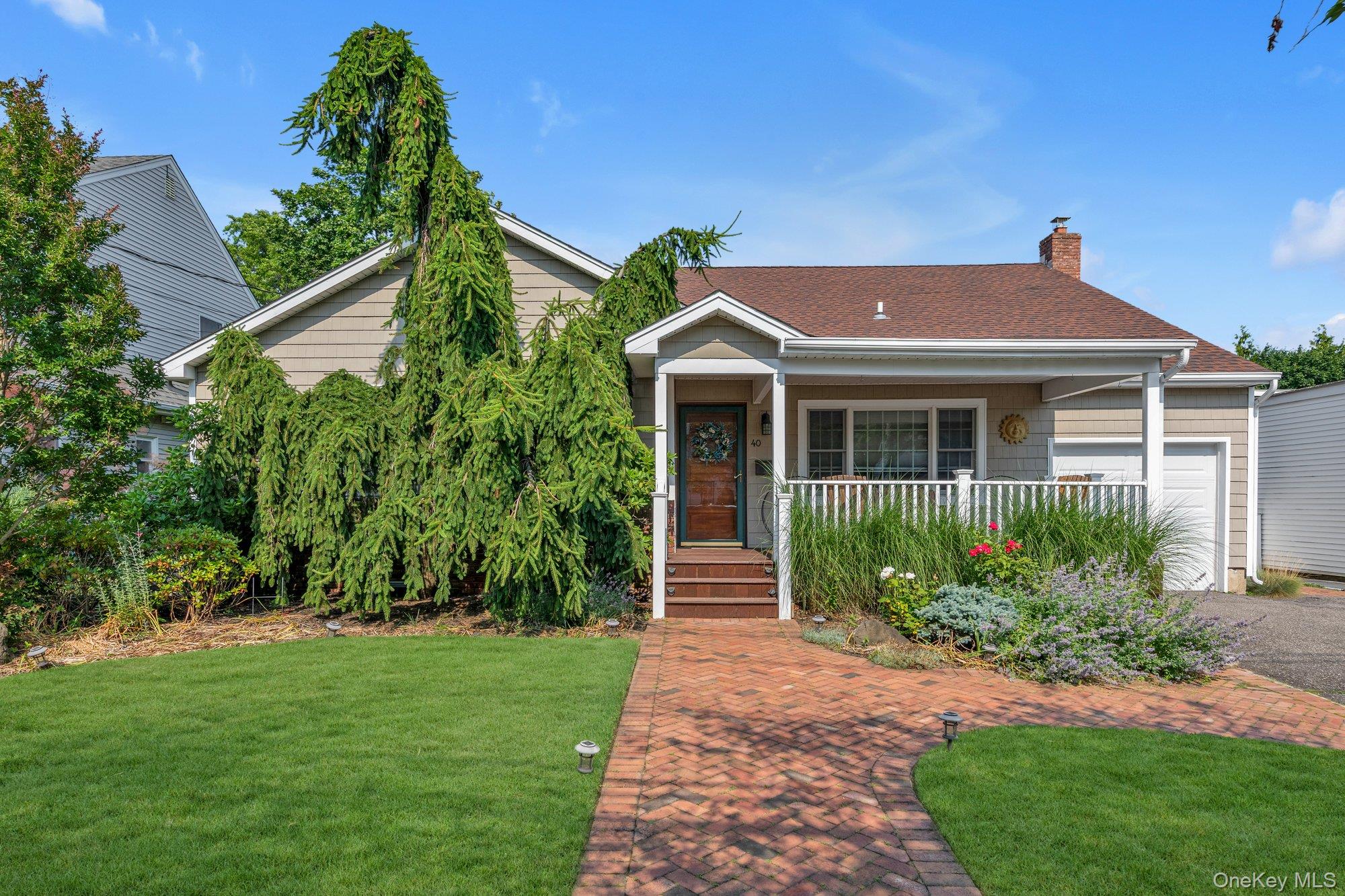 40 Frankel Road Massapequa, NY 11758 - Photo 1 of 27