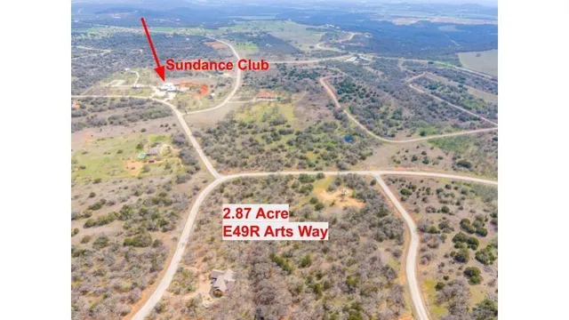 a sign that is on the wall