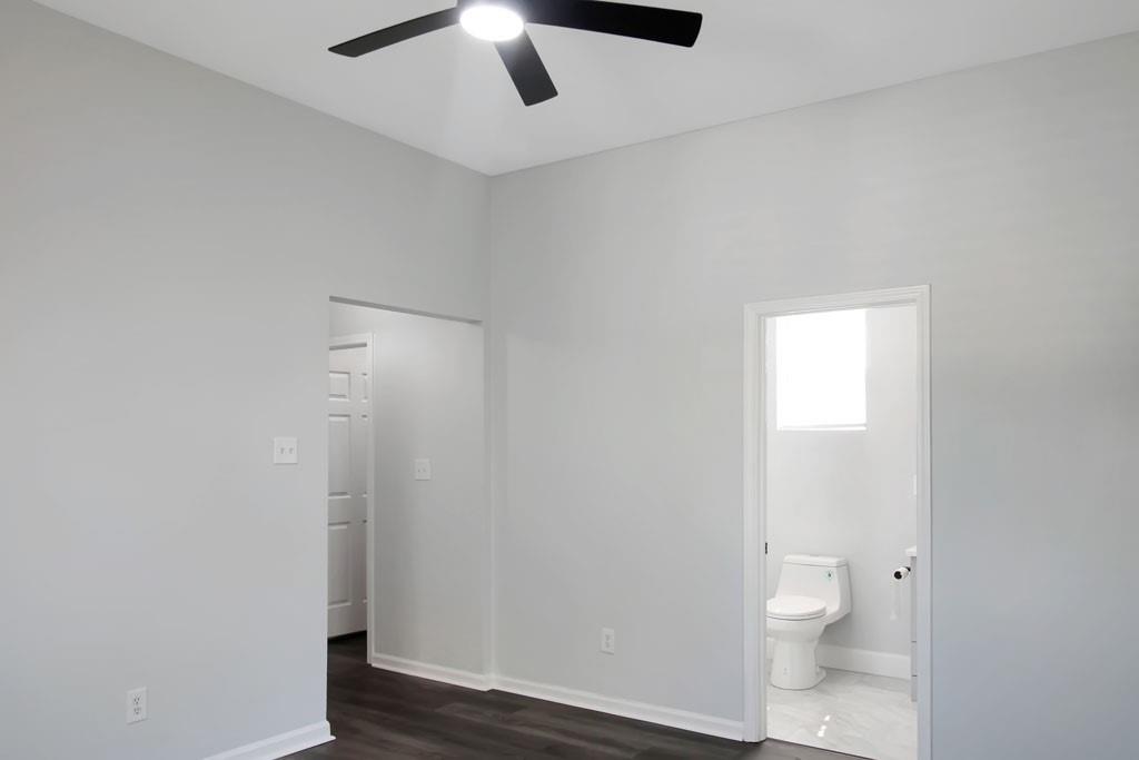 3087 Semmes Street Atlanta, GA 30344 - Photo 9 of 18 a bathroom with a toilet