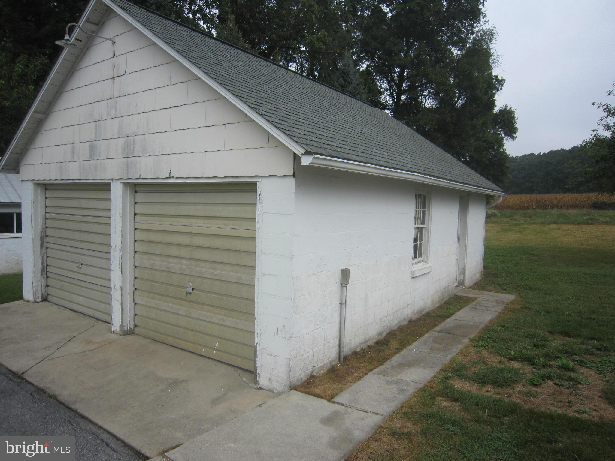 4000 Maple Grove Road Hampstead, MD 21074 - Photo 24 of 28 Detached 2 car garage