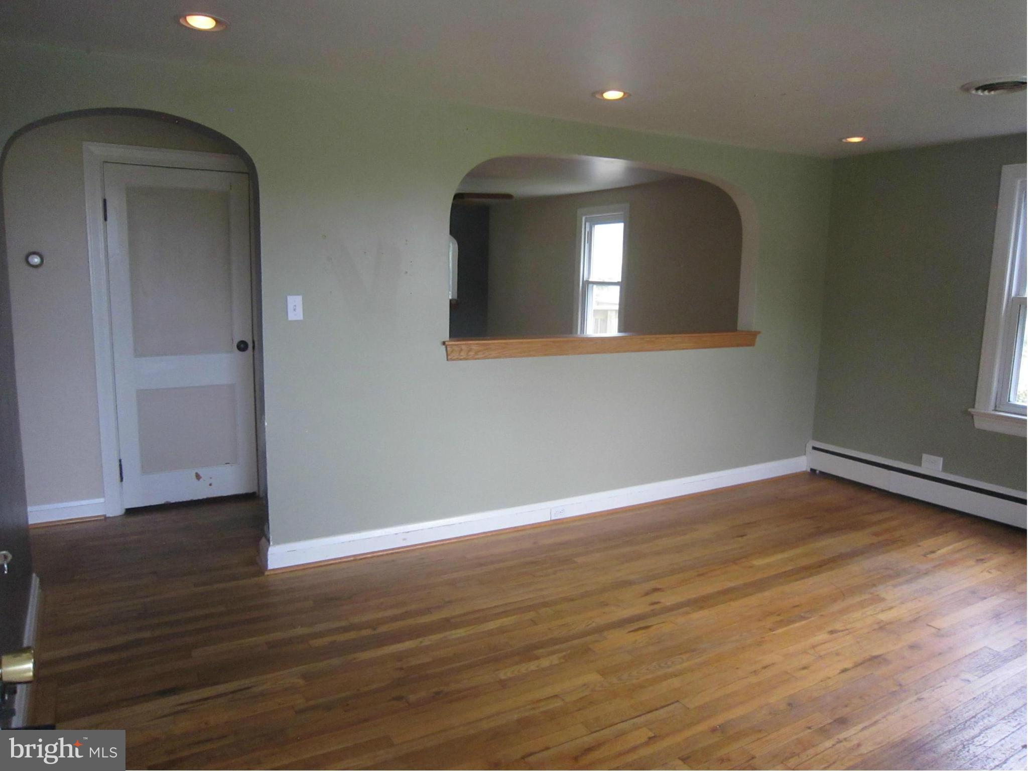 4000 Maple Grove Road Hampstead, MD 21074 - Photo 6 of 28 Living Room