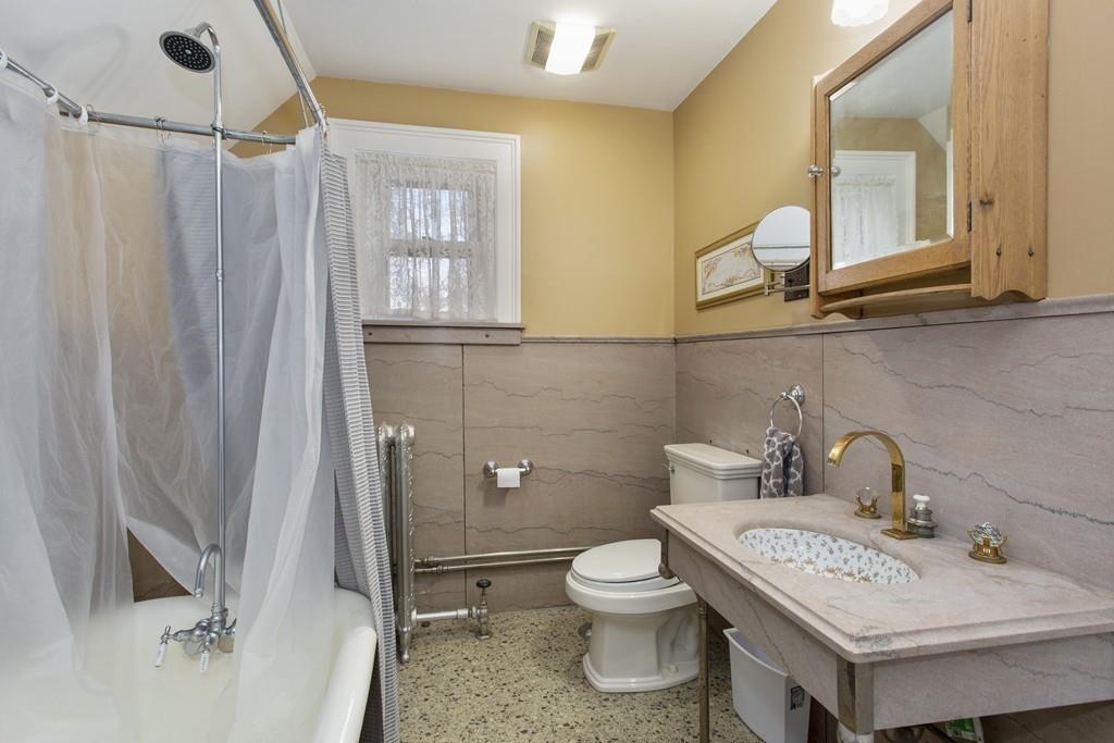 1090 Worthington Street Springfield, MA 01109 - Photo 27 of 41 Gallery Image 27