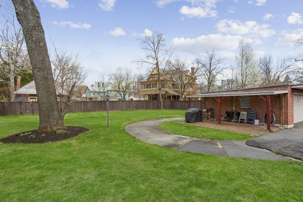 1090 Worthington Street Springfield, MA 01109 - Photo 33 of 41 Gallery Image 33